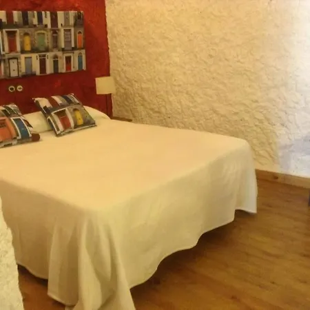 Casas Cueva La Tala 2*